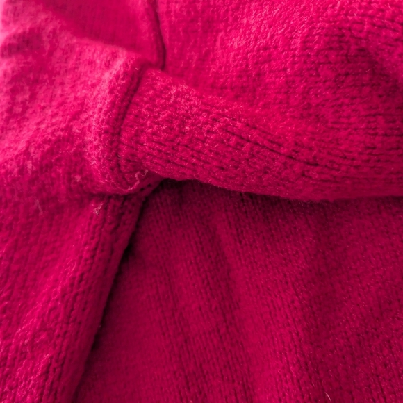 Rae Dunn Red and White Crew Neck Sweater LOVE - Picture 13 of 13